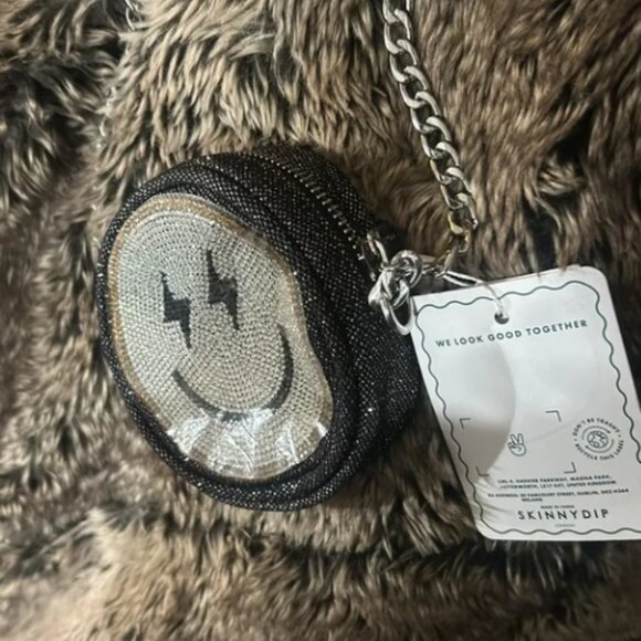 Skinny Dip Micro Chain Bag SMILEY Diamond Encrusted Crossbody NWT - Picture 5 of 6